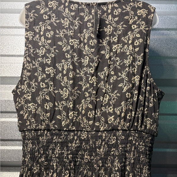 Lole Black and Cream Floral Maxi Dress - Picture 5 of 5